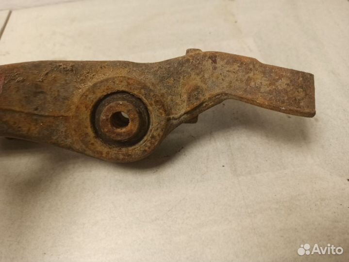 Рычаг передний правый нижний 51350TE1A00