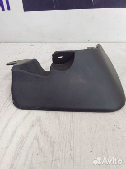 Брызговик передний Kia RIO 2 Прав