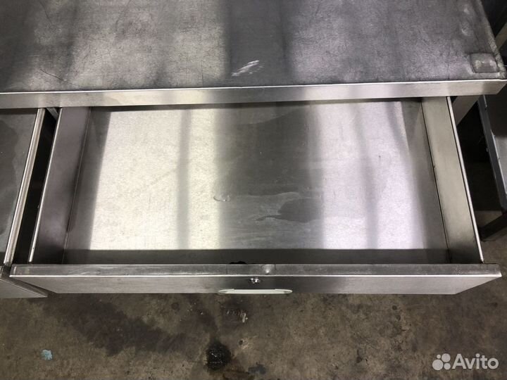 Стол с ящиками из нержавеющей стали 150х60