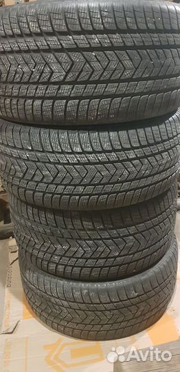 Pirelli Scorpion Winter 275/40 R21 и 305/35 R21 109V