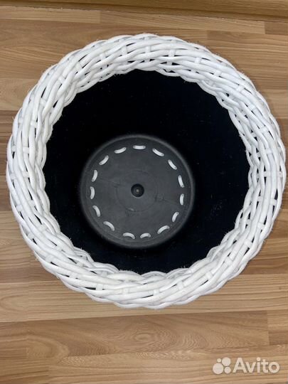 Кашпо из ротанга