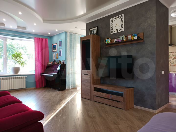 Коттедж 218 м² на участке 16 сот.