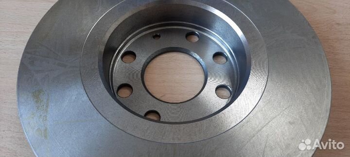 Диск тормозной передний Опель Астра Ф/Вектра А