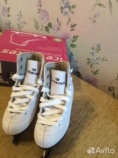 Коньки фигурные, р.28 и р.30