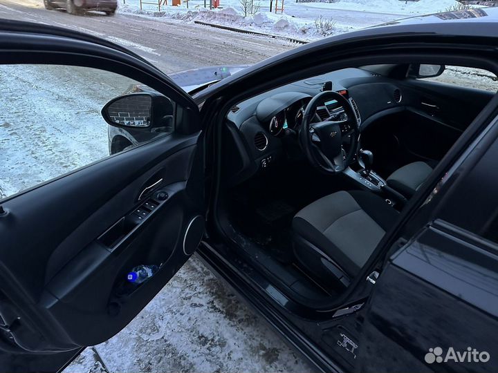 Chevrolet Cruze 1.8 AT, 2011, 180 000 км