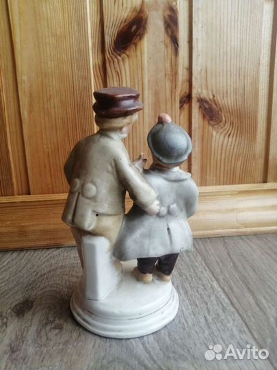 Статуэтка фарфоровая Германия гдр