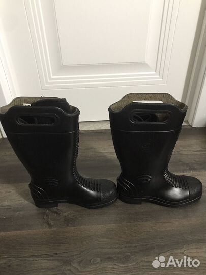 Сапоги пожарного (защитная обувь пожарного)