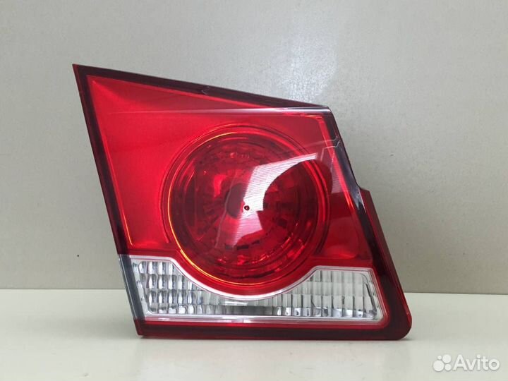 Фонарь задний внутренний левый Chevrolet Cruze J30