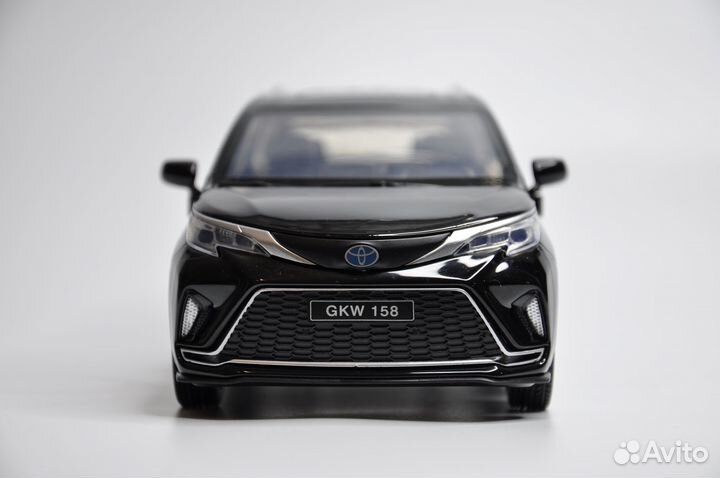 Модель автомобиля Toyota Sienna минивэн металл