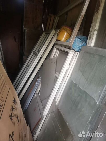 Стекло б/у, рамы деревянные