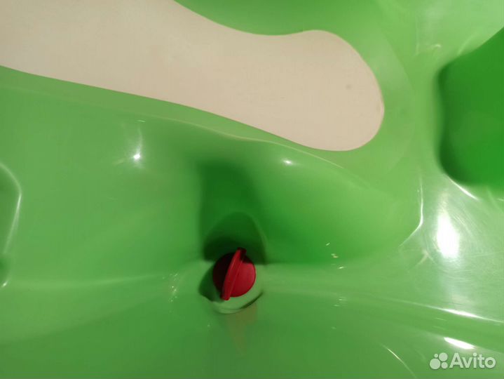 Ванночка для купания с горкой