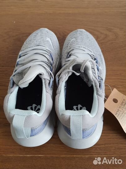 Кроссовки Nike женские