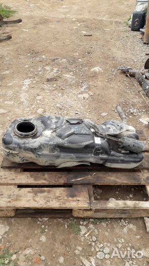 Топливный бак Suzuki SX4