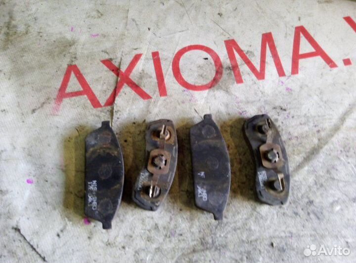 Тормозные колодки перед. subaru vivio