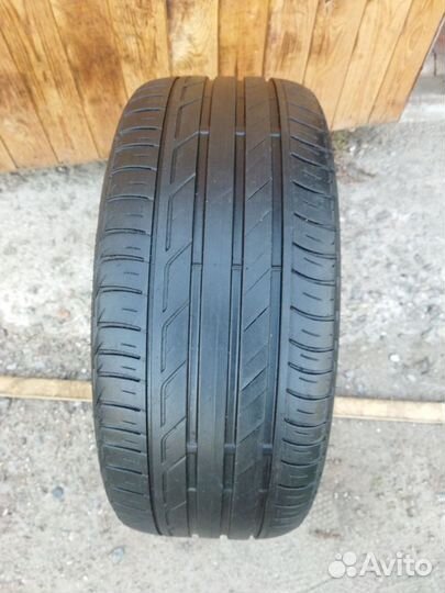 Bridgestone Turanza T001 225/40 R18