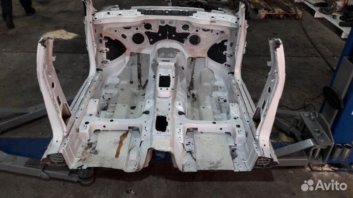 Передняя часть кузова Audi A4 B7/8E BFB 2006