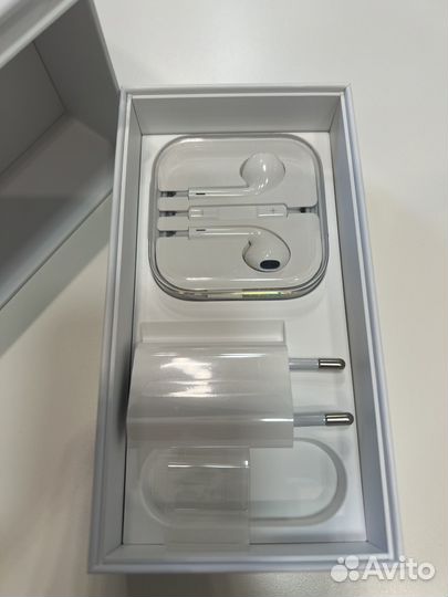 Телефон iPhone 6s 64