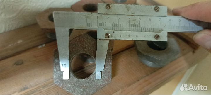 Гайки и заглушки для чугунного радиатора