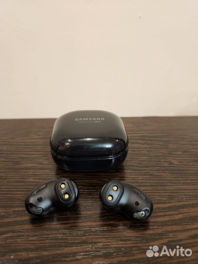 Samsung galaxy buds live беспроводные наушники