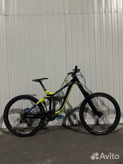 Giant Glory advanced carbon 27.5 M