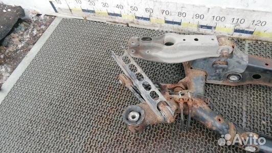 Балка задняя BMW 1 E81 (1KK21TH01)