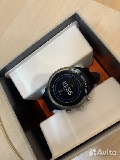 Смарт часы Fossil sport