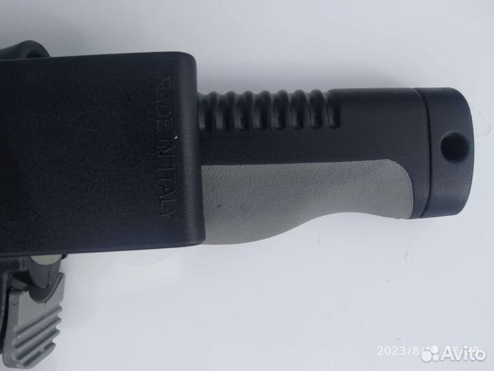 Нож аквалангиста