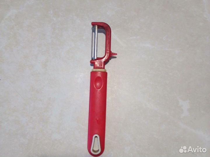 Посуда,коврик отдам за 2 кг сахара