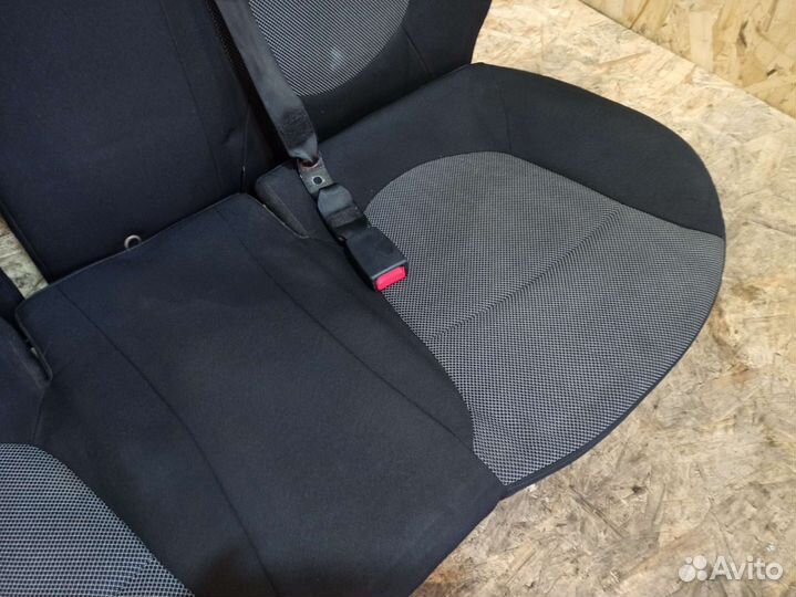 Сиденье заднее Hyundai Solaris хэтчбек