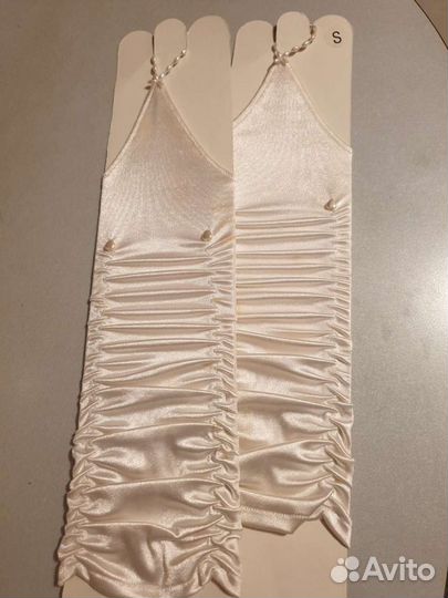 Свадебные аксессуары: диадема, перчатки, бутоньерк