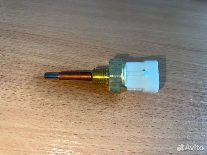 Датчик уровня антифриза (ож) Detroit Diesel