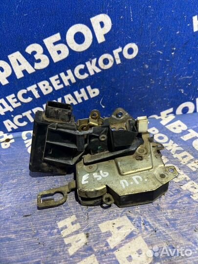 Передний правый замок двери Bmw E36 седан 1996