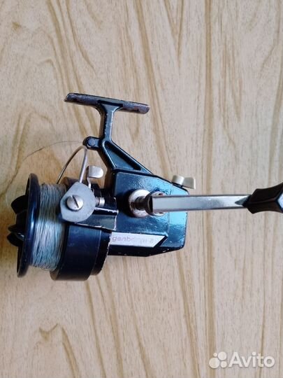 Катушка рыболовная Дельфин-8