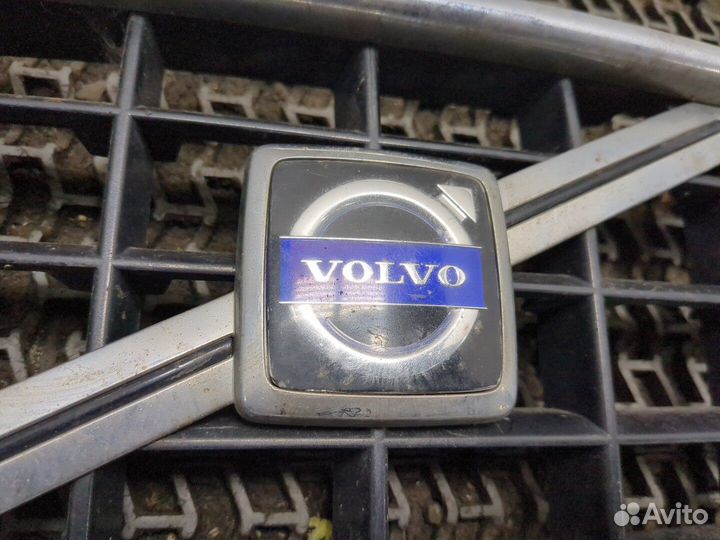 Решетка радиатора Volvo S60, 2005