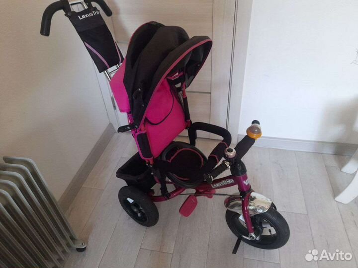 Детский велосипед трёхколёсный