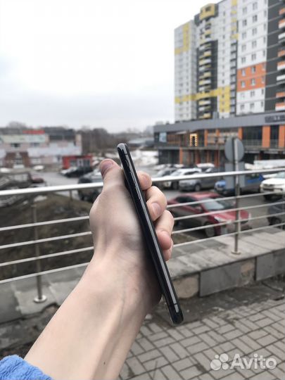 iPhone Xs, 64 ГБ