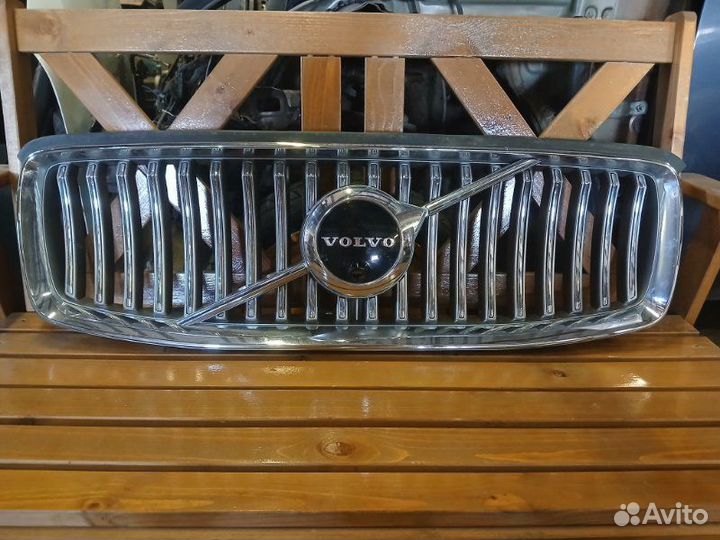 Решетка радиатора передняя Volvo Xc90 2 2020