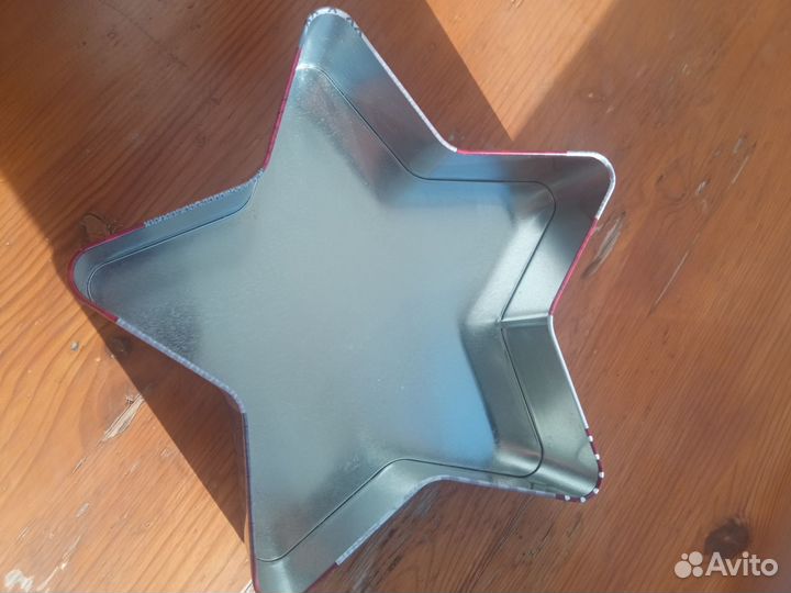 Коробка банка жестяная новый год новогодняя