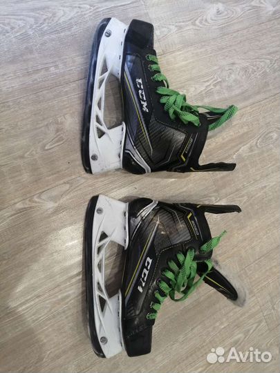 Коньки хоккейные