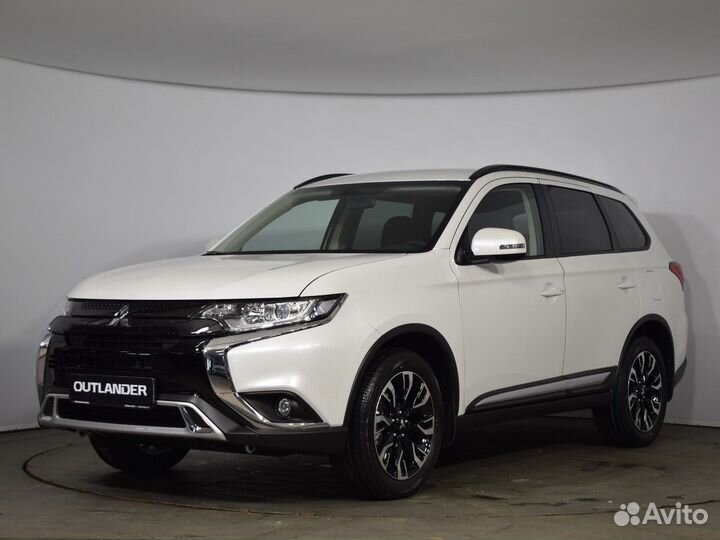 Mitsubishi Outlander 2.0 CVT, 2022