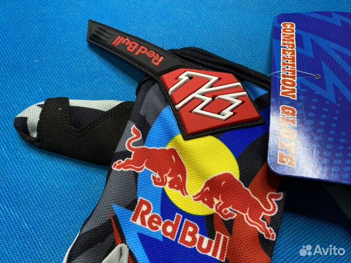 Перчатки red bull