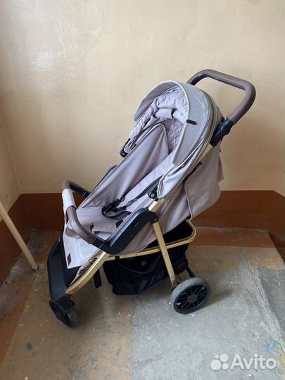 Прогулочная коляска детская складная