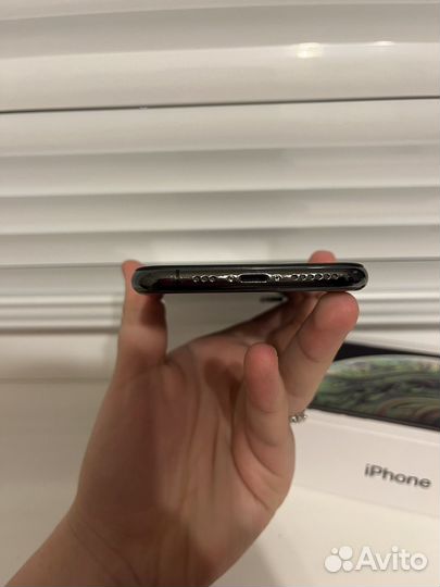 iPhone Xs, 64 ГБ