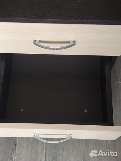 Тумба прикроватная