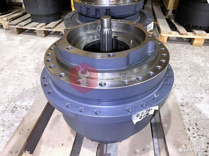 Редуктор хода Volvo EC330BLC