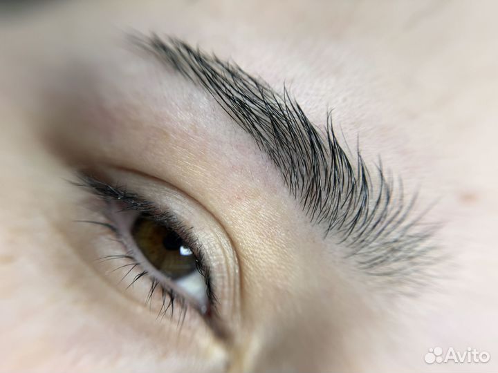 Коррекция и окрашивание бровей