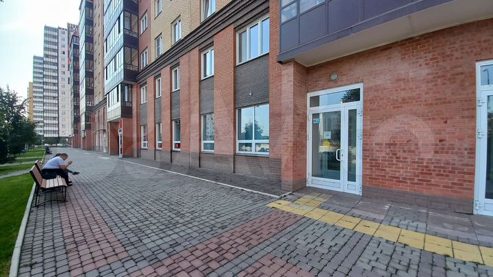 Торговая площадь, 65 м²