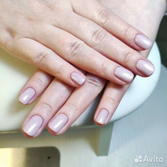 Модель на маникюр