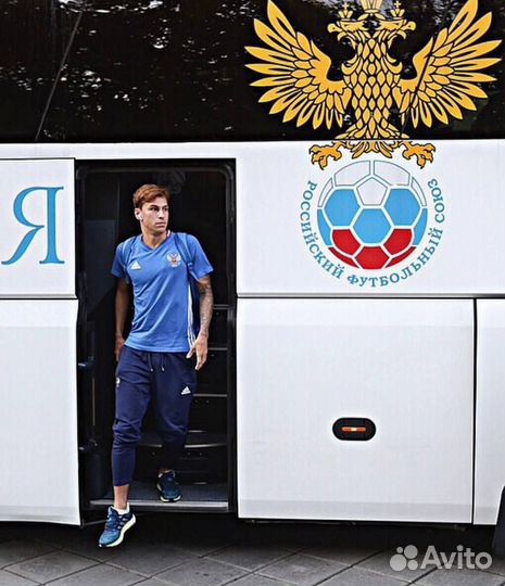 Тренер по футболу