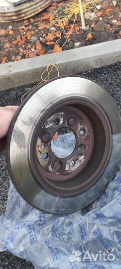 Б/У Задний тормозной диск Solaris 2011